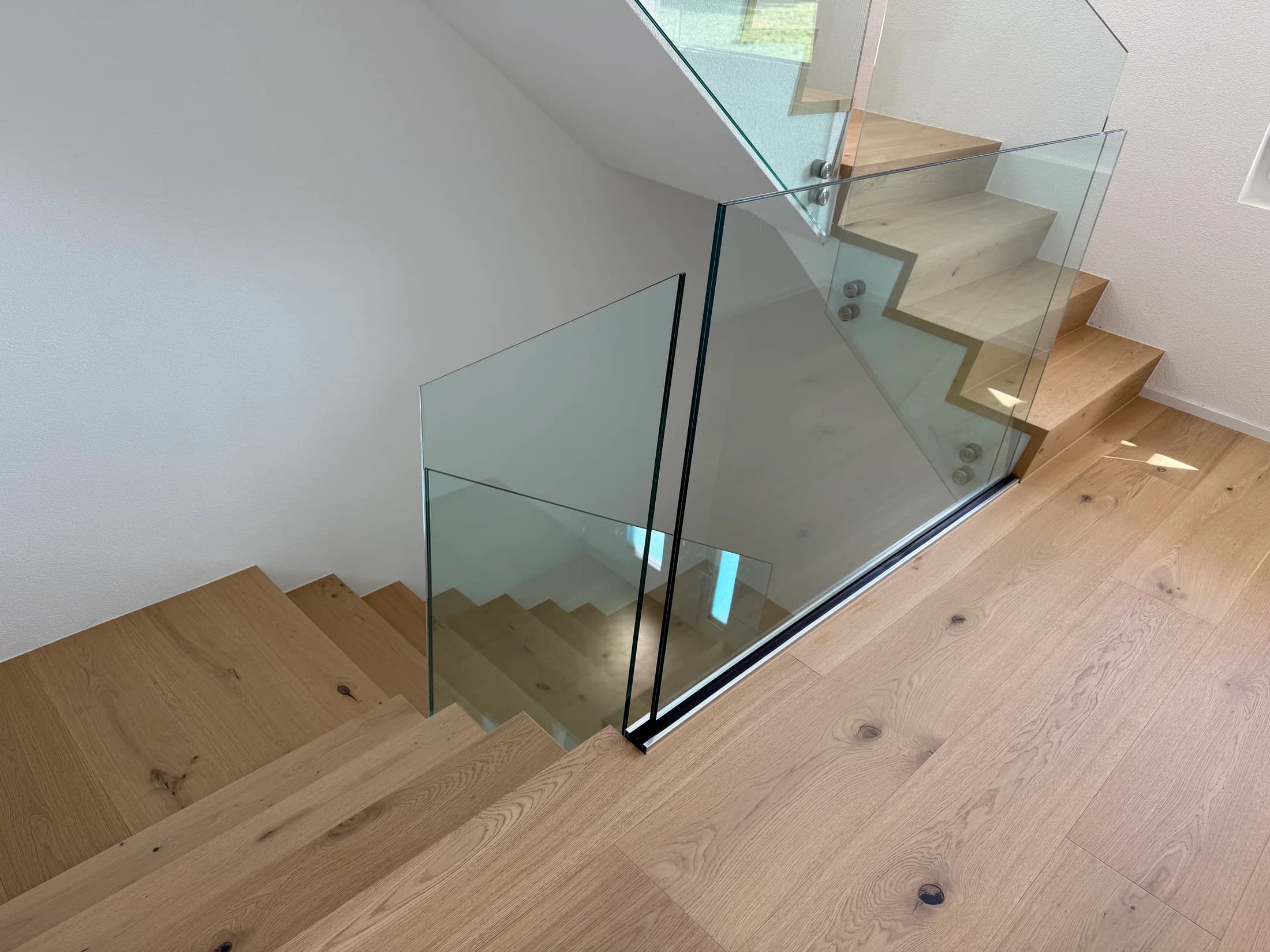 Glas und Eiche im Treppenraum